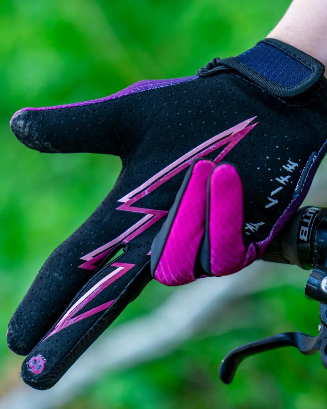 Womens Race Glove | Cherry Dip
