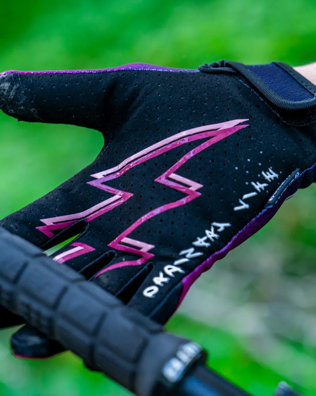 Womens Race Glove | Cherry Dip
