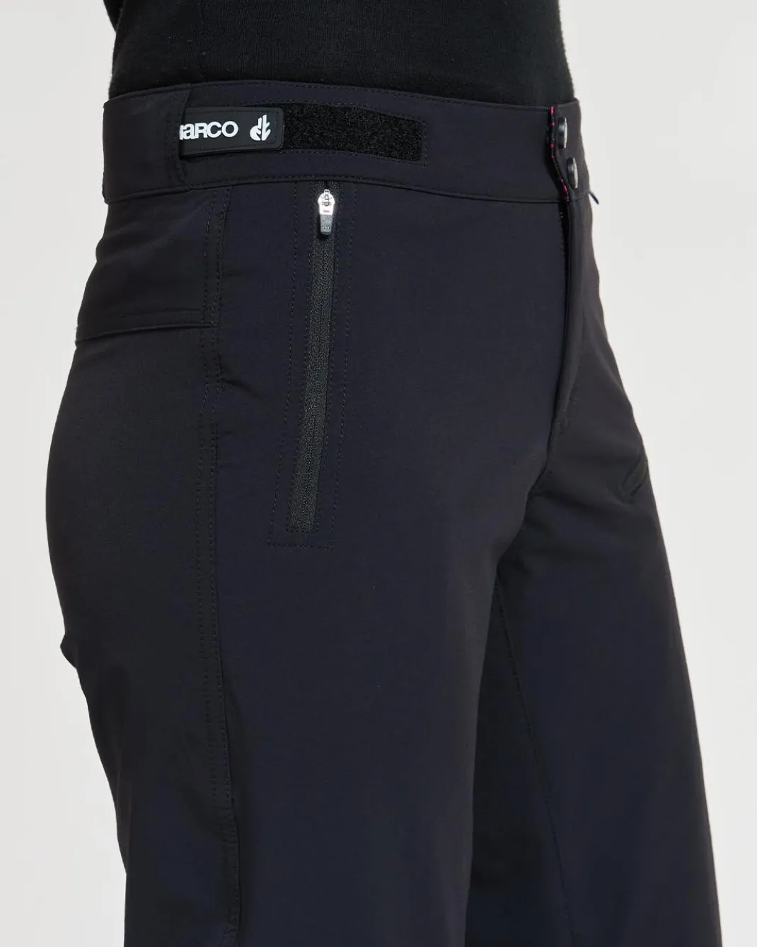 Womens Gravity Shorts | Black